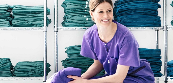 Pijamas quirúrgicos de Mölnlycke Health Care El Hospital de La Ribera se rearma con vestuario quirúrgico por más de medio millón